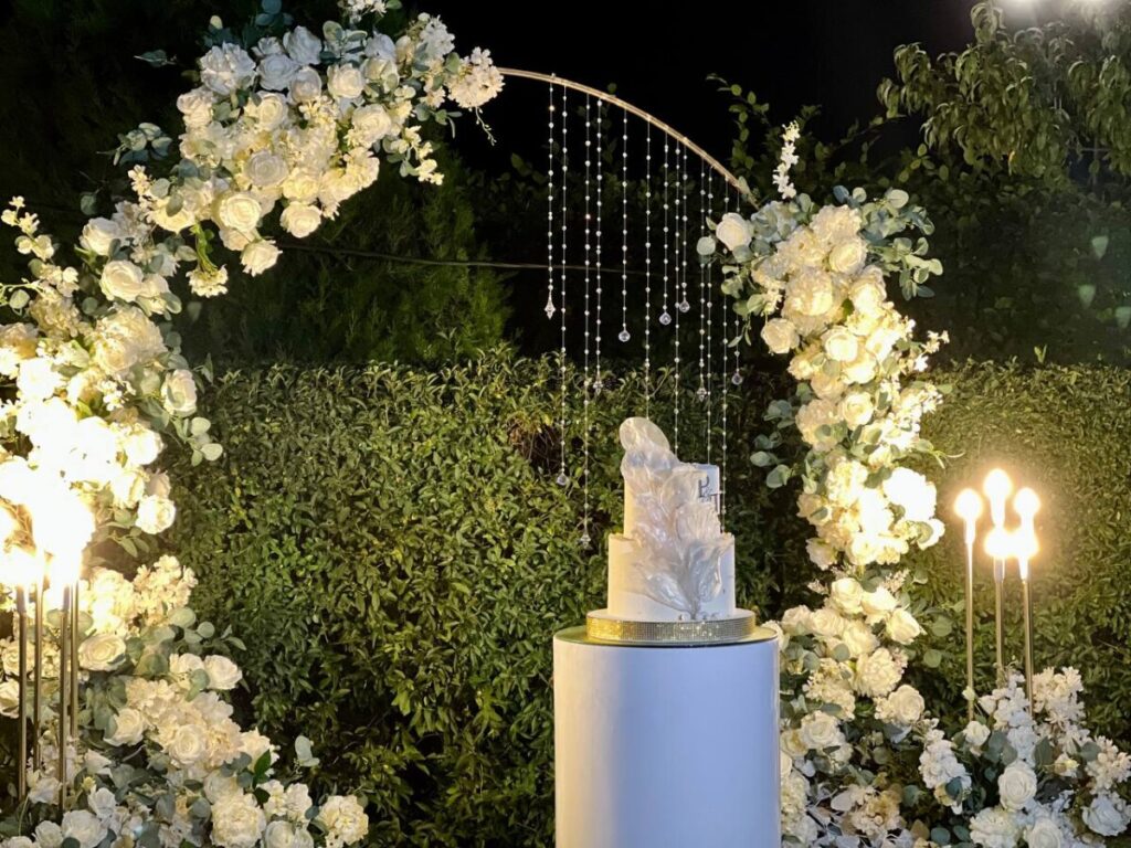 Весілля у Середині Осені: Атмосфера Золотих Листів та Тепла